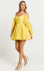 Amalie The Label - Thalia Sweetheart Off Shoulder Mini Dress in Yellow